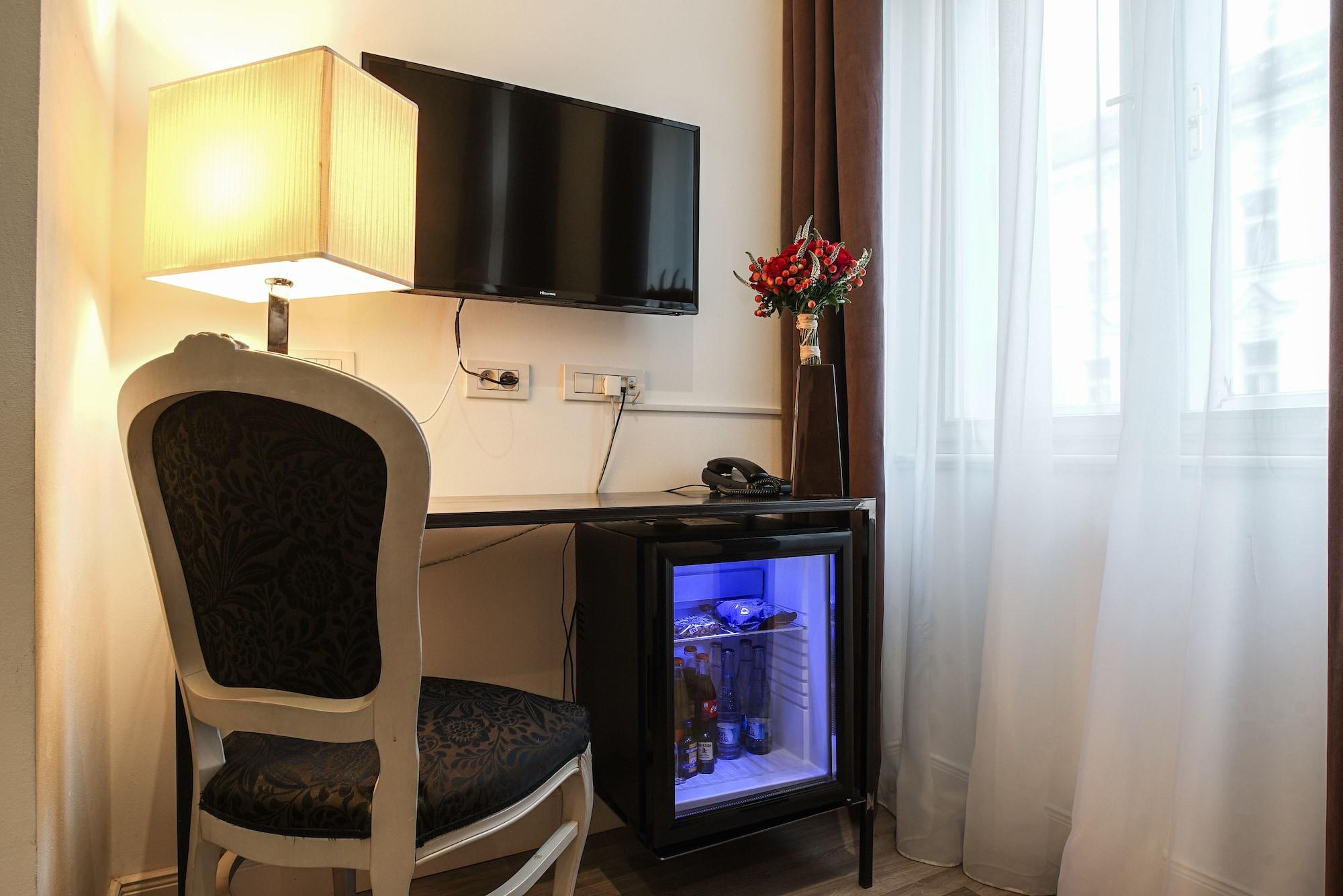 Hotel Assenzio Prague Ngoại thất bức ảnh