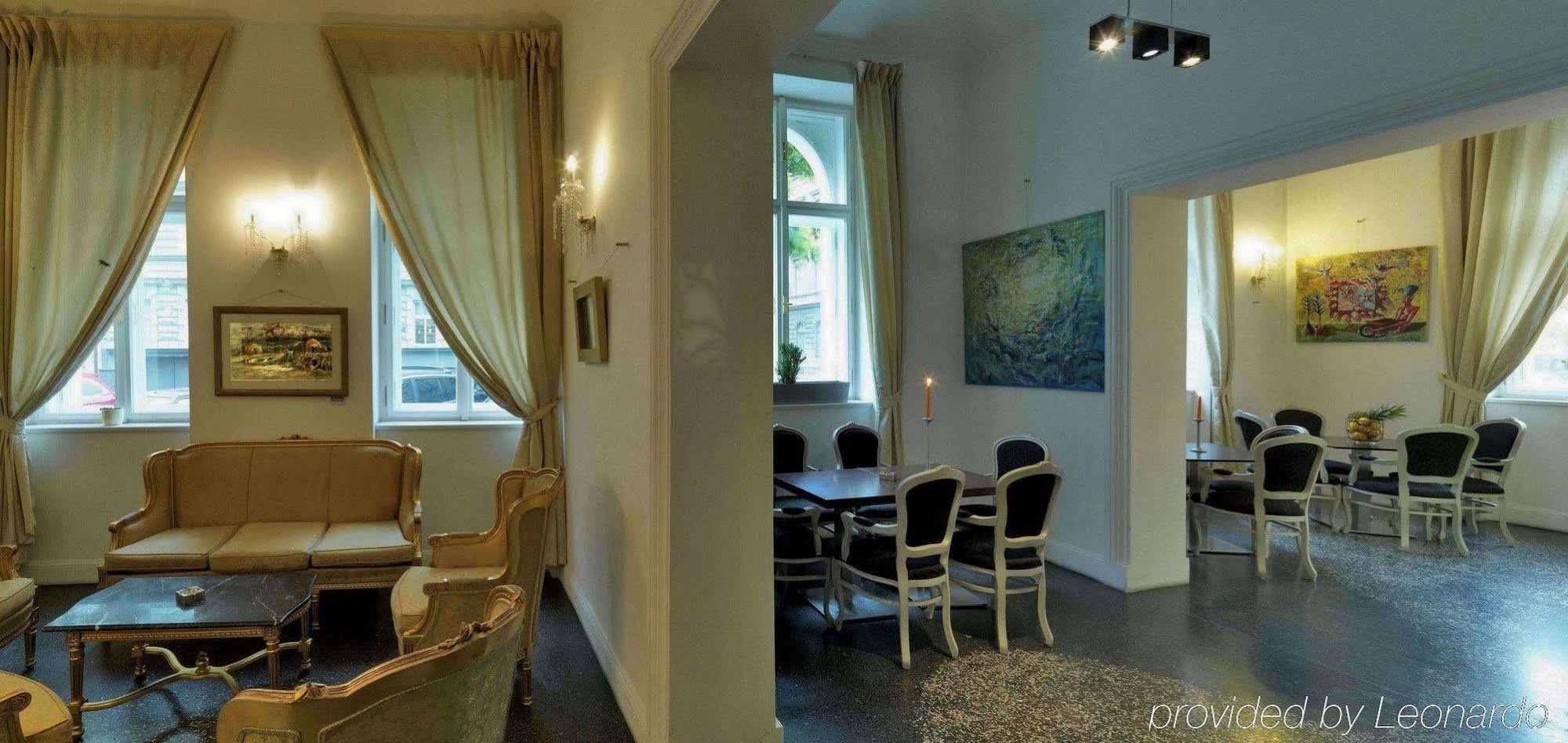 Hotel Assenzio Prague Ngoại thất bức ảnh