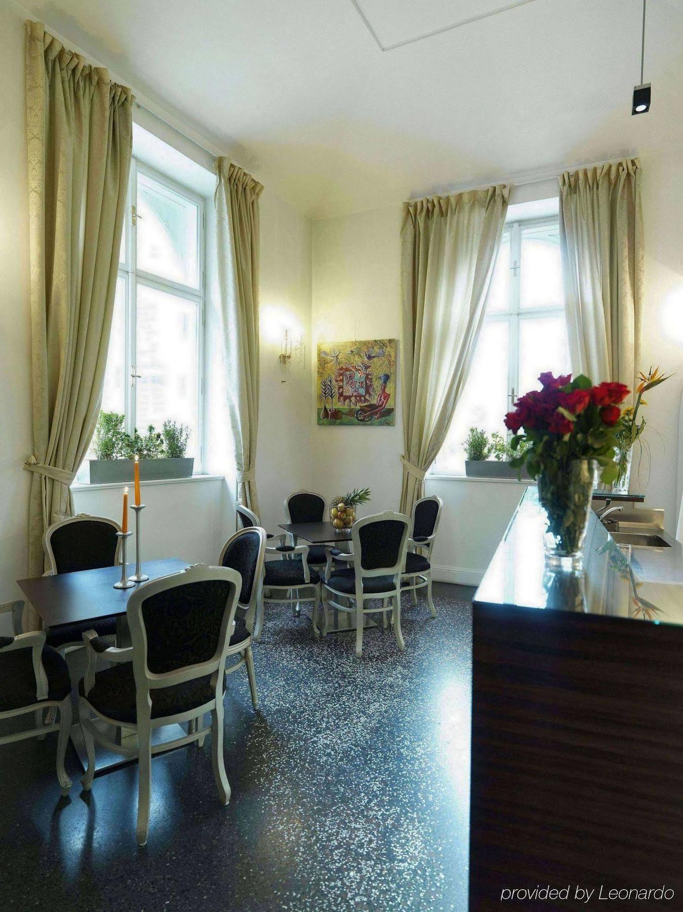 Hotel Assenzio Prague Ngoại thất bức ảnh