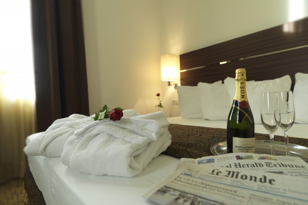 Hotel Assenzio Prague Ngoại thất bức ảnh