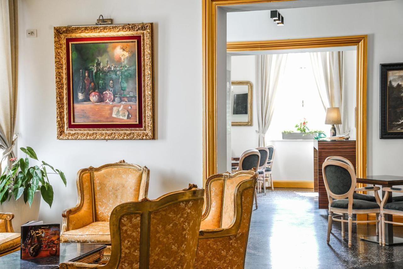 Hotel Assenzio Prague Ngoại thất bức ảnh