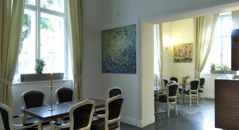 Hotel Assenzio Prague Ngoại thất bức ảnh