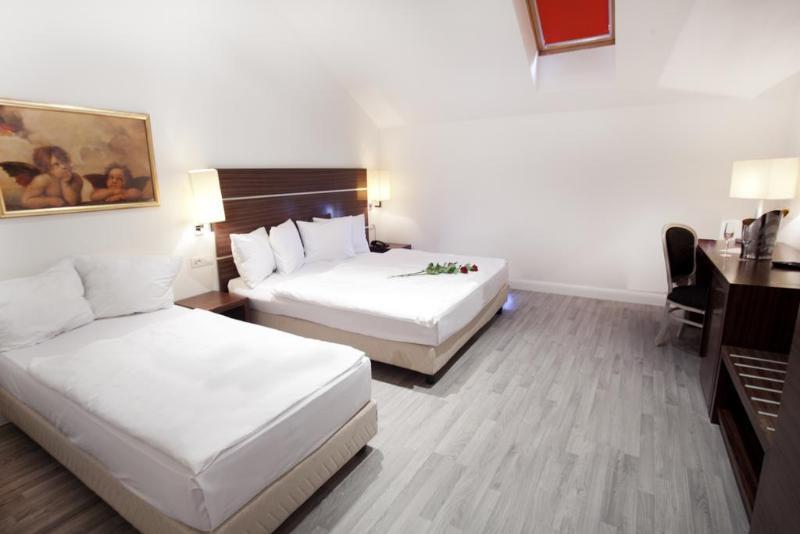 Hotel Assenzio Prague Ngoại thất bức ảnh